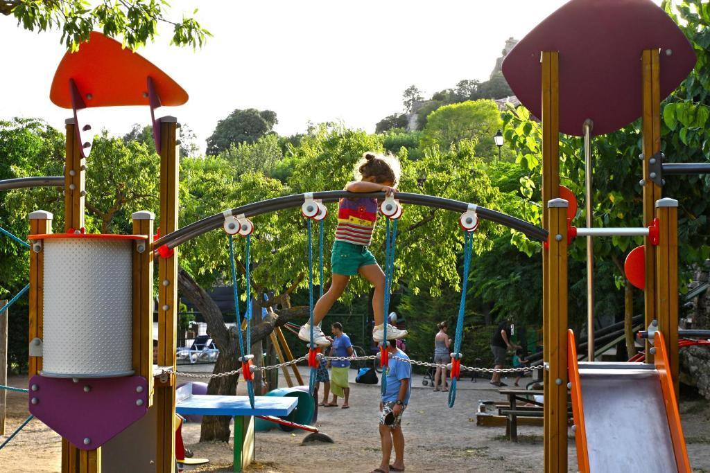 Camping Bungalow Serra De Prades Resort Vilanova de Prades Ngoại thất bức ảnh